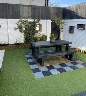 206a Verdant Lane, London, SE6 1LJ