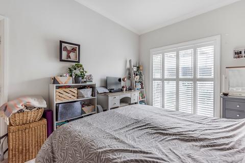 206a Verdant Lane, London, SE6 1LJ