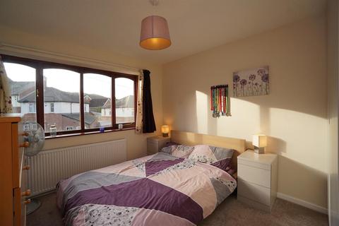 71 Helmton Road, Sheffield, S8 8QJ