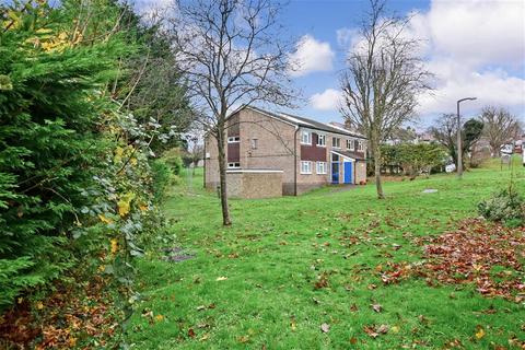 9 The Oval, Banstead, SM7 2QY