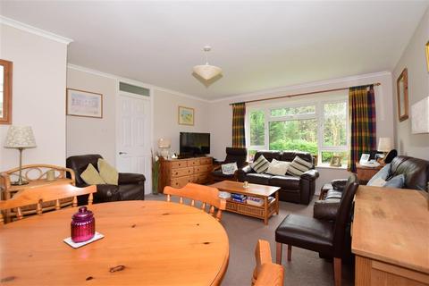 9 The Oval, Banstead, SM7 2QY