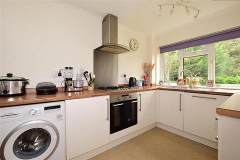 9 The Oval, Banstead, SM7 2QY