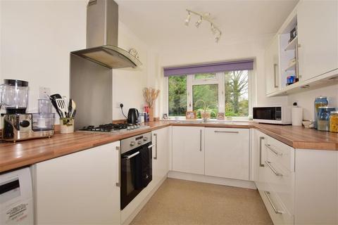 9 The Oval, Banstead, SM7 2QY