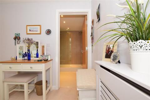 19 Alisander Close, Snodland, ME6 5SH