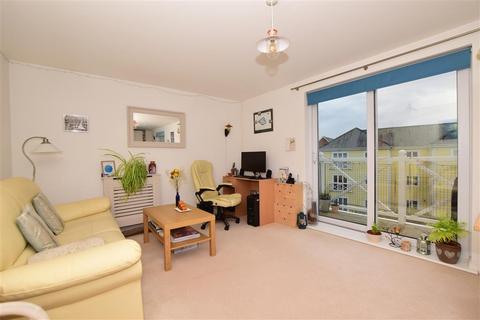 19 Alisander Close, Snodland, ME6 5SH