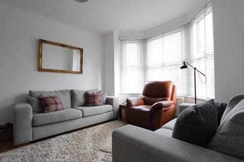 4 Devon Avenue, Walmer, Deal, CT14 7SE