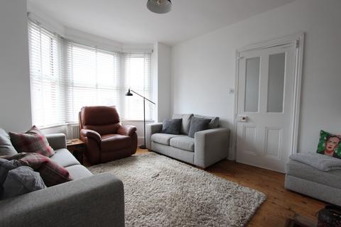 4 Devon Avenue, Walmer, Deal, CT14 7SE