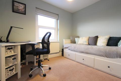 4 Devon Avenue, Walmer, Deal, CT14 7SE