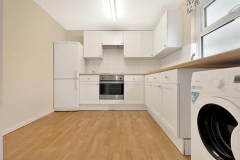 2 bedroom flat to rent, 2 bedroom Flat in Chichester