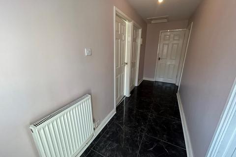 4 bedroom bungalow to rent, Andrew Close, Littleover, Derby, DE23