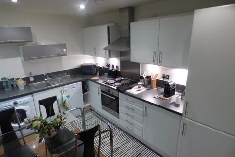 2 bedroom apartment to rent - Roundwood Court , Meath Crescent , Bethnal Green E2