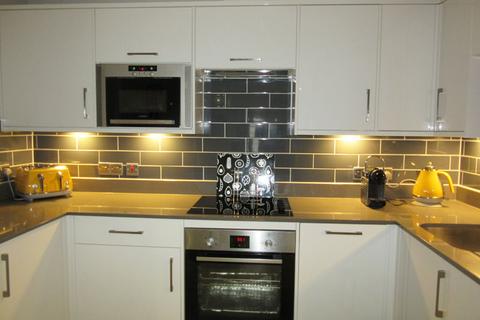 2 bedroom flat to rent, Grove Street, Fountainbridge, Edinburgh, EH3