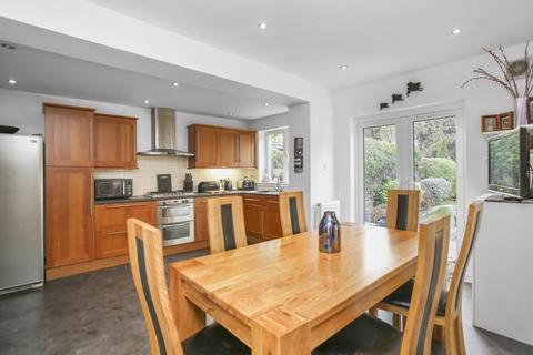 18 Duddingston Row, Edinburgh, EH15 3NB