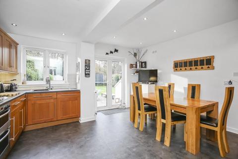 18 Duddingston Row, Edinburgh, EH15 3NB