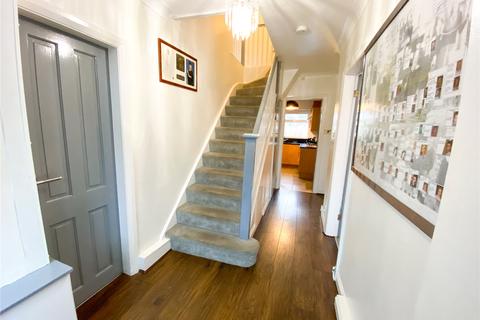16 Burman Road, Shirley, Solihull, B90 2BD