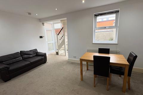 1 bedroom apartment to rent, Flat ,  Holly Road, Edgbaston, Birmingham