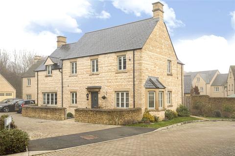 13 Beecham Close, Cirencester, GL7 1HT
