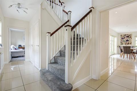 13 Beecham Close, Cirencester, GL7 1HT