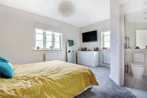 13 Beecham Close, Cirencester, GL7 1HT