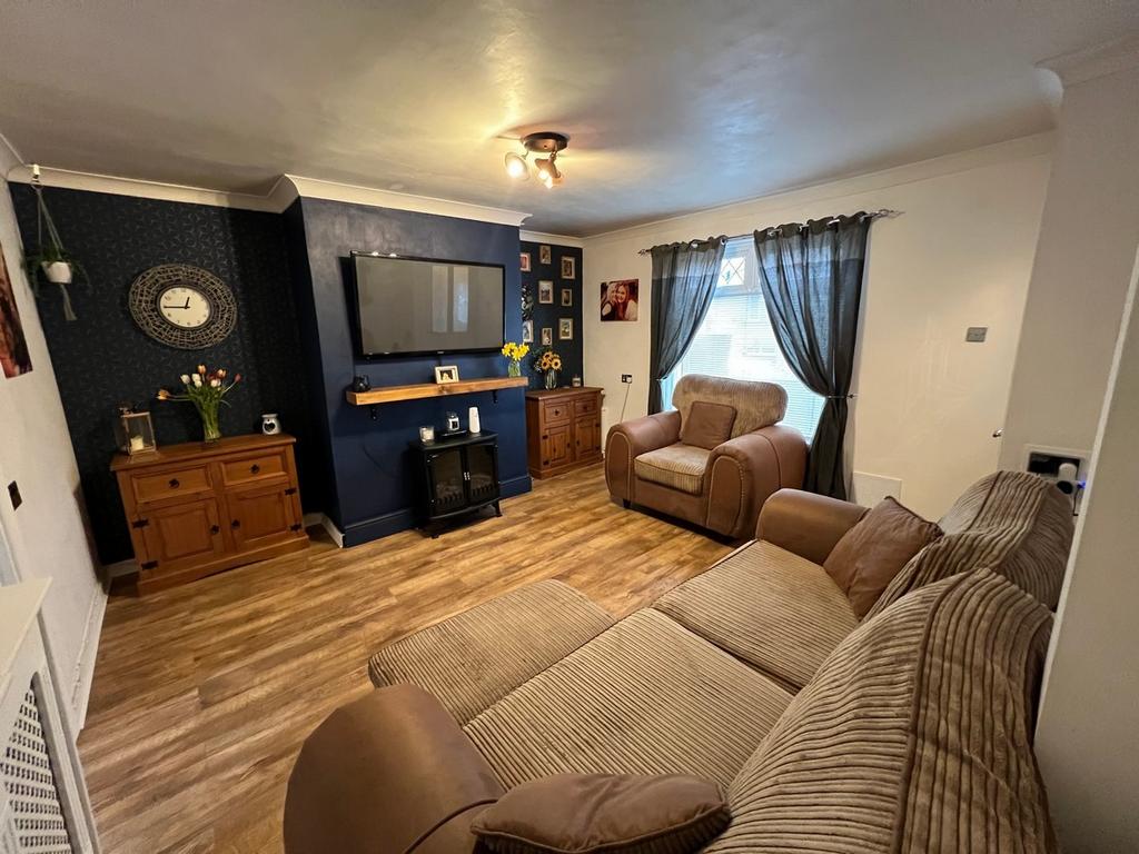 Church Street, LLwynypia LLwynpia 2 bed terraced house for sale £95,000