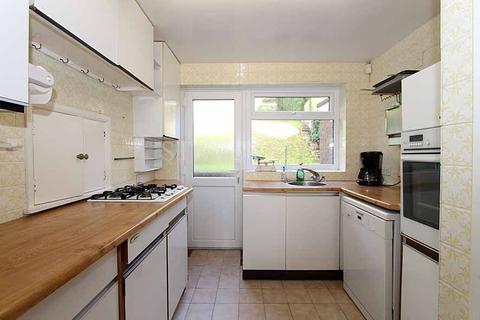 17 Alpine Way, Wolverhampton, WV3 9ED