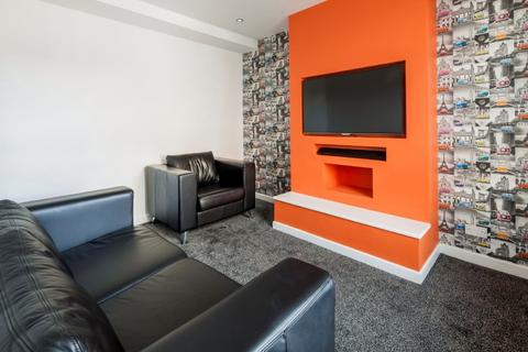 undefined, Chiswick Terrace, Hyde Park, Leeds, LS6 1QG