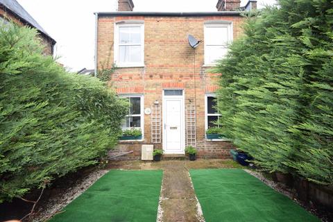 2 Clewer Fields, Windsor, SL4 5BW