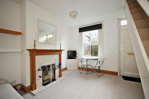 2 Clewer Fields, Windsor, SL4 5BW