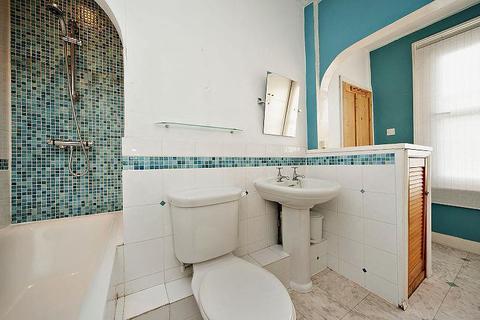 2 Clewer Fields, Windsor, SL4 5BW