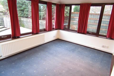 29 Bryn Hawddgar, Clydach, Swansea, SA6 5LA