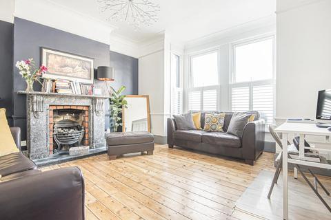 105 Hazelbank Road, Catford, London, SE6 1LS