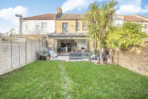 105 Hazelbank Road, Catford, London, SE6 1LS