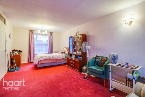 167 Fairfields, Thetford, IP24 1JW
