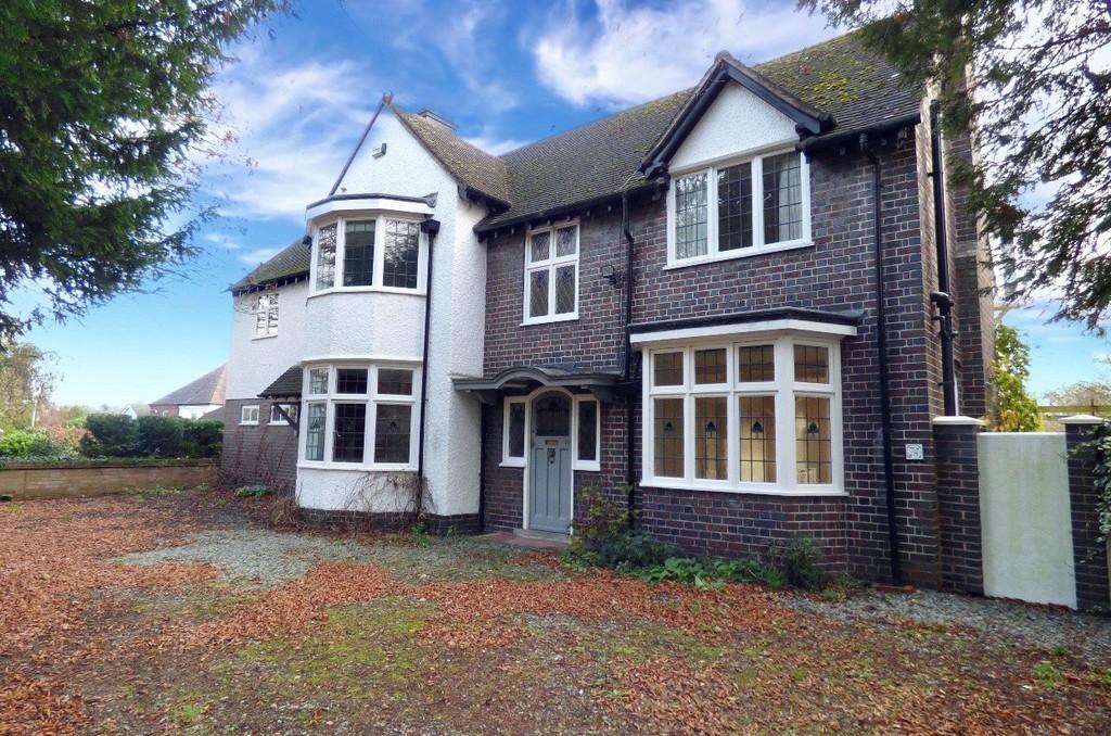 Gaia Lane, Lichfield 4 bed detached house £845,000