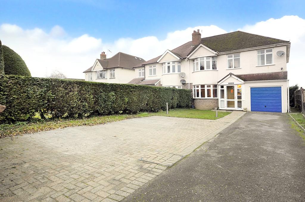 Salfords, Surrey, RH1 4 bed semidetached house £525,000