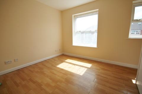 8 Dulas Close, Didcot, OX11 7UA
