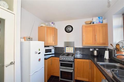 97 Hatch Gardens, Tadworth, KT20 5LD