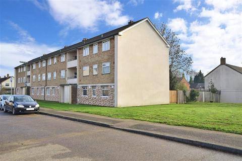 97 Hatch Gardens, Tadworth, KT20 5LD