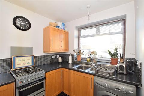 97 Hatch Gardens, Tadworth, KT20 5LD
