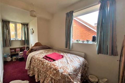 76 Brooklands Avenue, Walsall, WS6 6LG