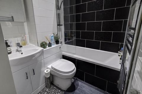 Flat 2, 3 Richmond Road, Exeter, EX4 4JA