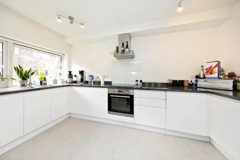 2 bedroom flat for sale, Capel Lodge, Kew Road, Kew, Richmond, Surrey TW9