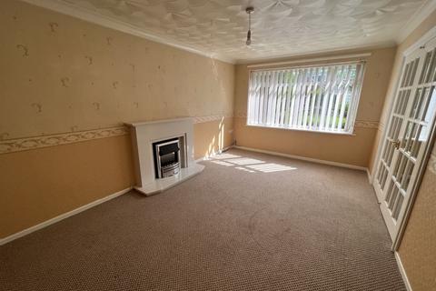 2 bedroom bungalow to rent, Bowness Road, Little Lever, Bolton