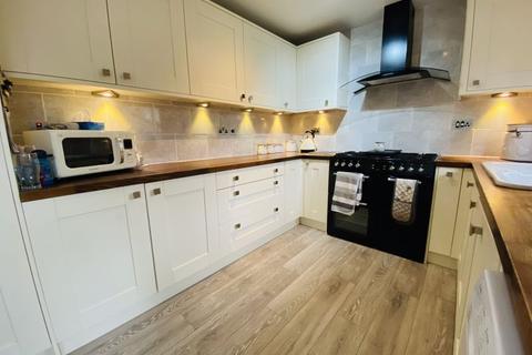 2 Ashcombe Crescent, Bristol, BS30 5NX