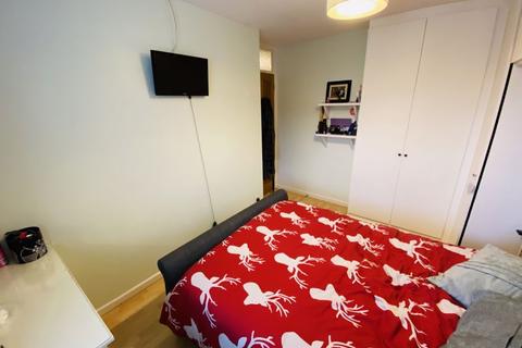 2 Ashcombe Crescent, Bristol, BS30 5NX