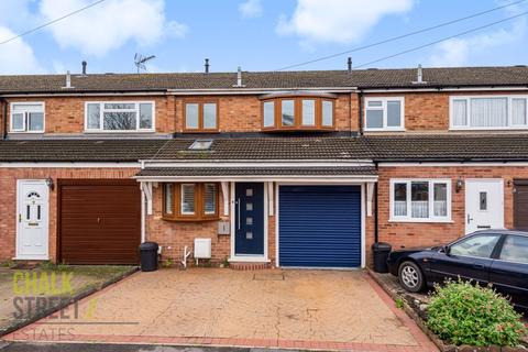 17 Elmer Close, Rainham, RM13 7BU