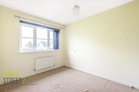 47 Nightingale Crescent, Harold Wood, Romford, RM3 0GD