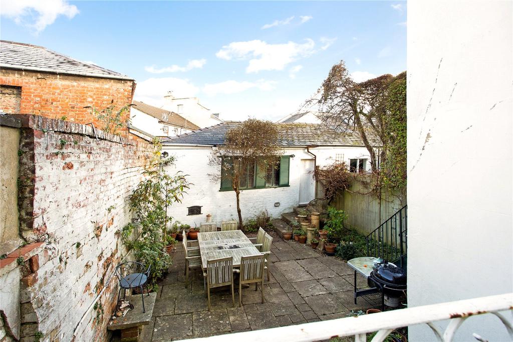 24 Gratton Road