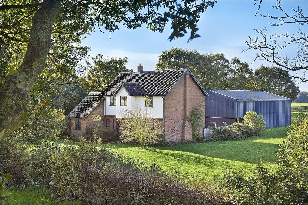 Ashmore Farmhouse, Everton Road... Farm £400,000