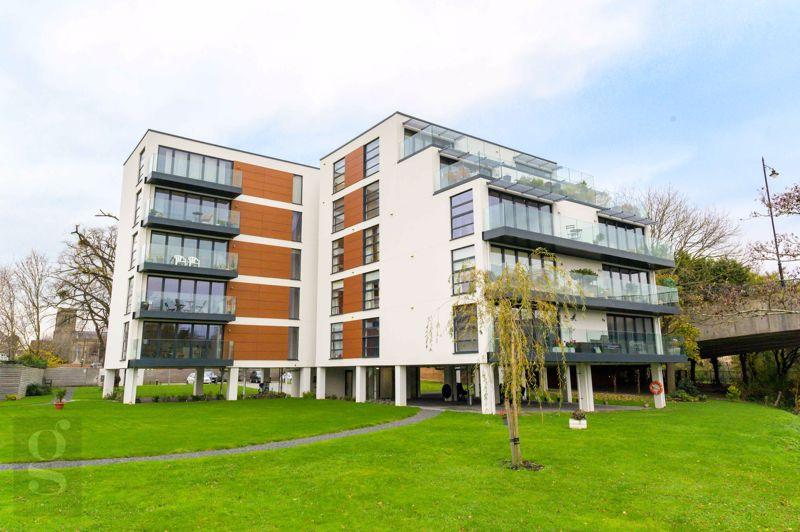 Fryers Gate, Hereford, HR4 0FD 2 bed apartment £330,000